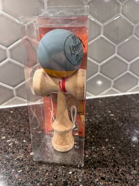 Kendama Krom Spil Altid  Prime  Wooden Toy Collectible Grey Rare Skill Game